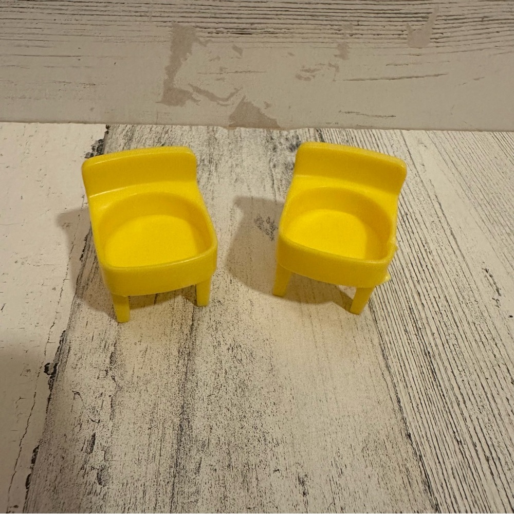 Fisher Price 2 Little People Yellow Seat Chair Vintage Big Helpers Home